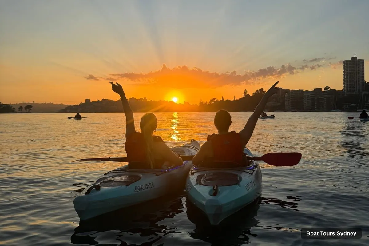Boat Tours Sydney – Harbour Sunrise Kayak Tour from Rushcutters Bay (photo 2)