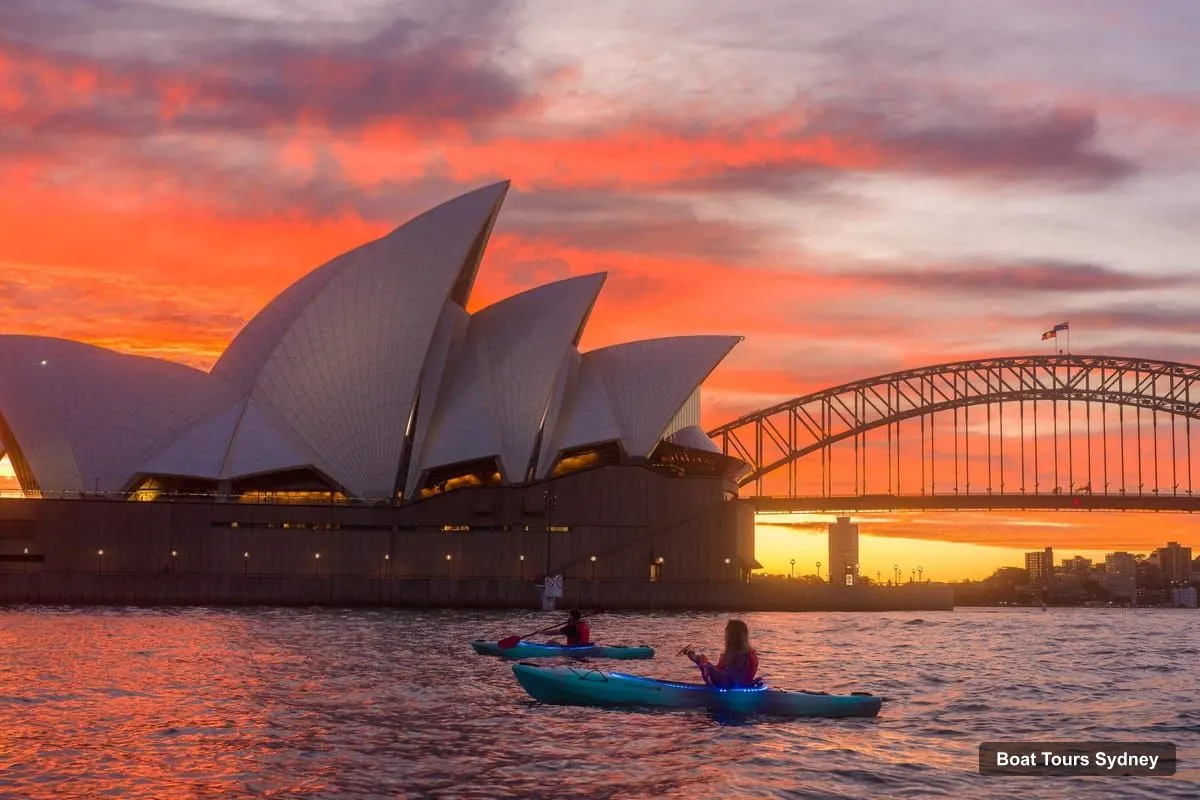 Boat Tours Sydney – Harbour Sunrise Kayak Tour from Rushcutters Bay