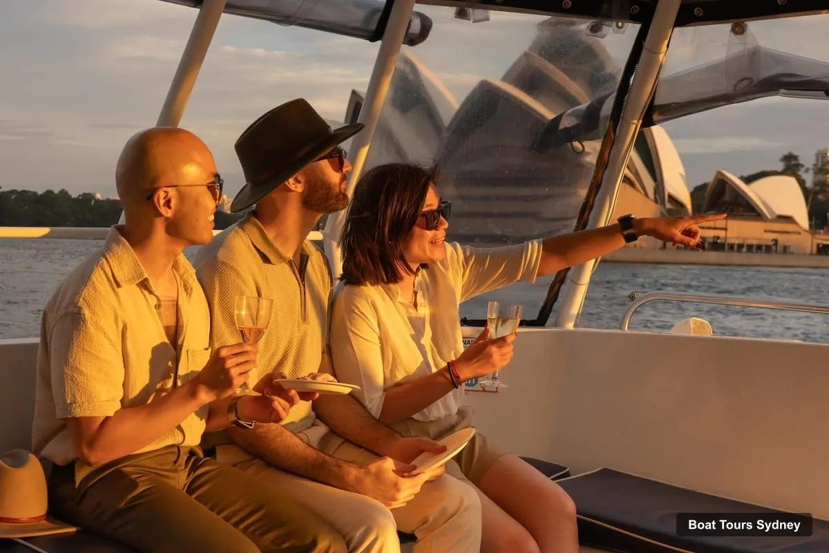 Boat Tours Sydney – Sydney Harbour: Sunset Catamaran Cruise with 360° Views (photo 2)