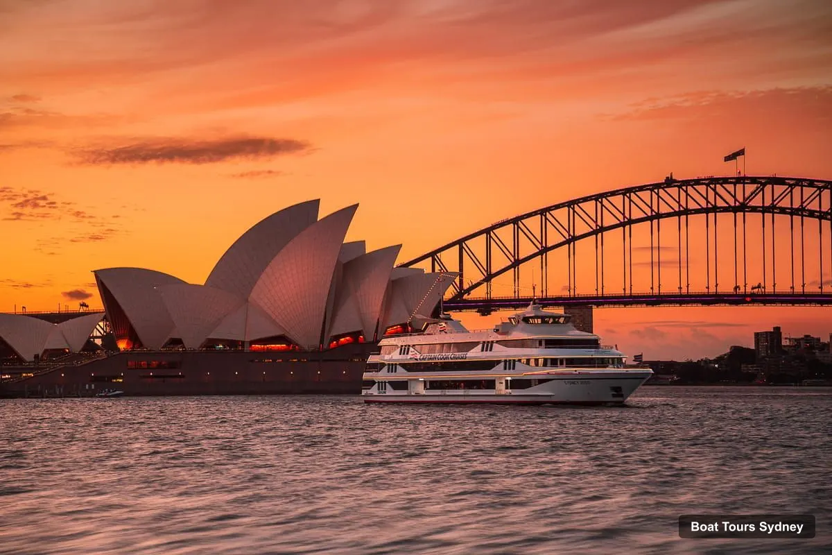 Sydney Boat Cruises – Sydney Harbour Dinner Cruise with 3, 4 or 5-Course Menu