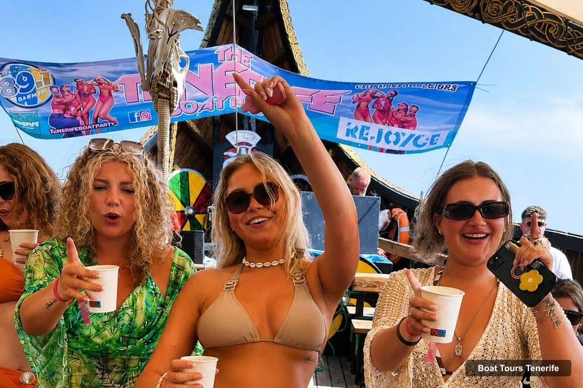 Boat Tours in Tenerife – Boat Party with Unlimited Drinks, DJ, Swim Stop (photo 4)
