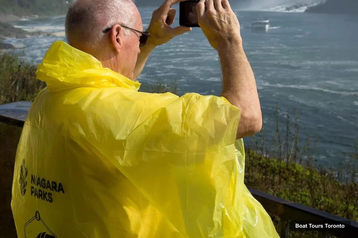 Boat Tours in Toronto – Niagara Falls Tour with Boat + Journey Behind falls (photo 4)
