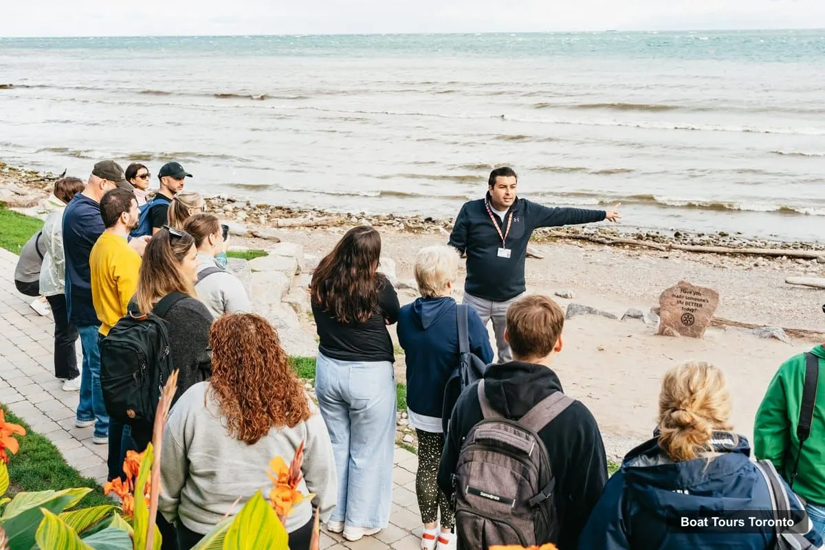 Boat Tours in Toronto – Niagara Day Tour w/ Niagara on the Lake & Boat Ride (photo 4)