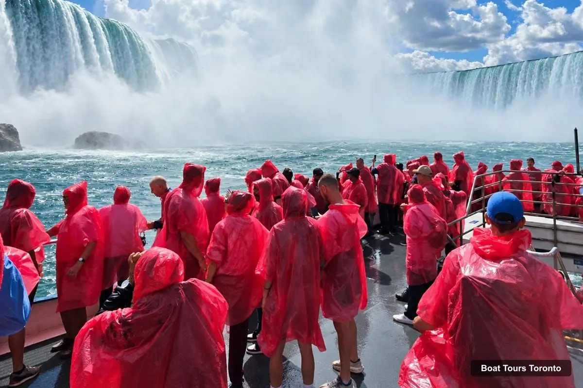 Boat Tours Toronto – Niagara Falls Day Tour + Boat & Behind Falls Entry (photo 3)
