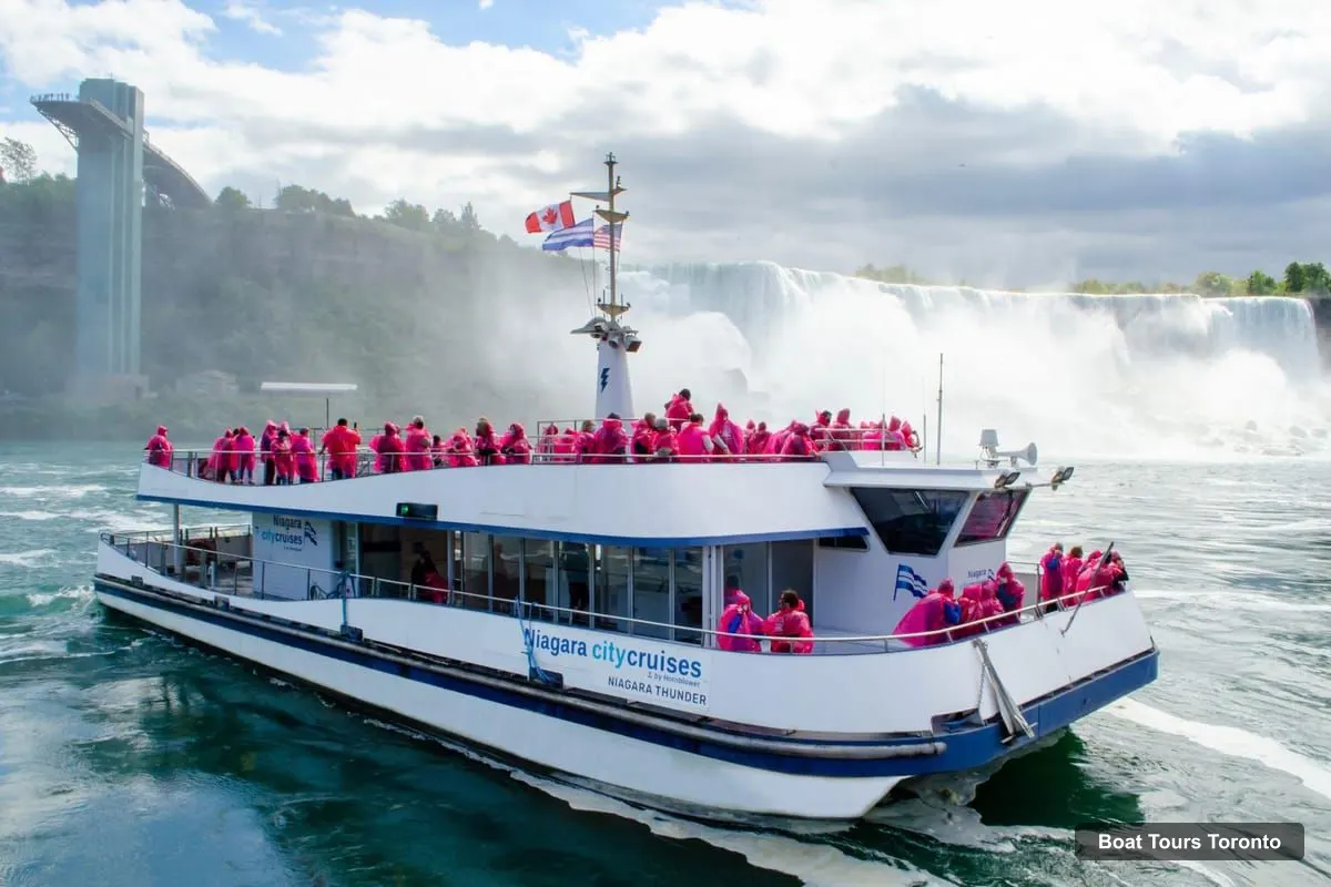 Boat Tours Toronto – Niagara Falls Day Tour + Boat & Behind the Falls (photo 4)
