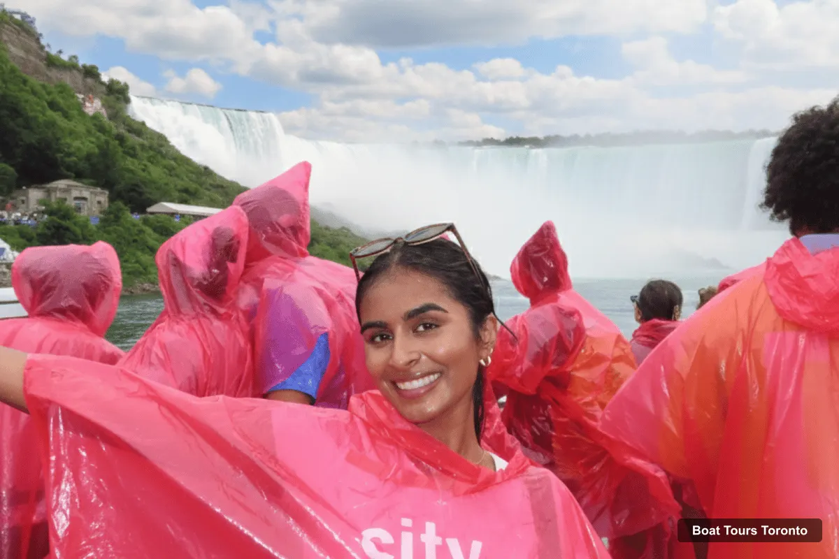 Boat Tours Toronto – Niagara Falls Tour & Niagara on the Lake + Boat + More (photo 4)