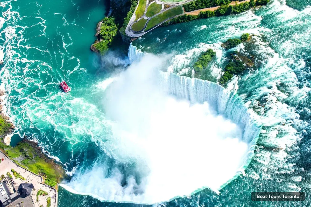 Toronto Boat Trips – Niagara Falls Evening Tour With Boat Cruise & Dinner (photo 2)
