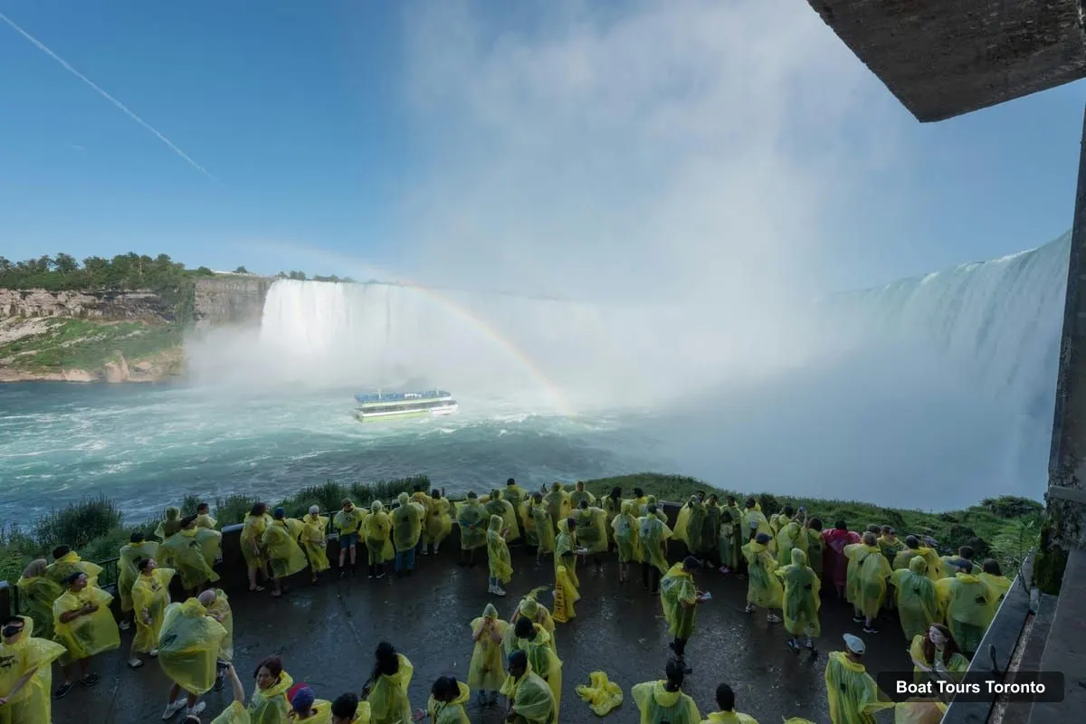 Toronto Boat Trips – Niagara Falls Day Tour with Optional Boat Cruise (photo 2)