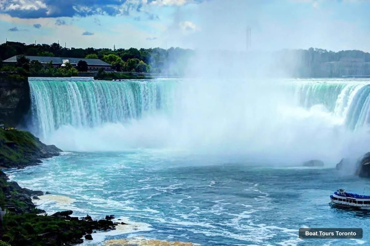 Toronto Boat Trips – Niagara Falls Evening Tour With Boat Cruise & Dinner (photo 3)