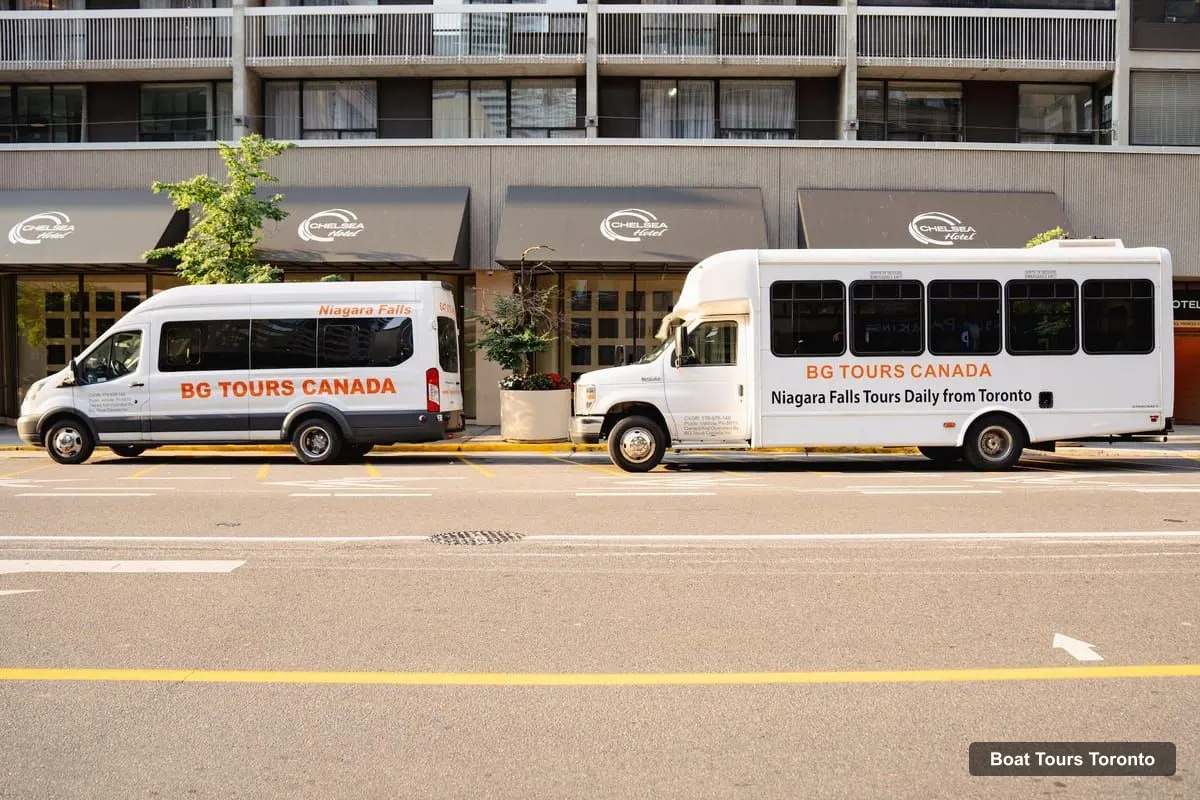 Toronto Boat Trips – Niagara Falls Day Tour with Optional Boat Cruise (photo 4)