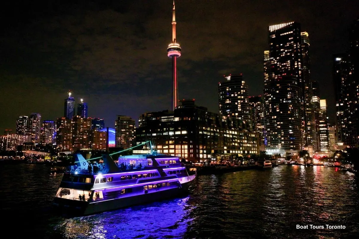 Toronto Boat Trips – Premium Harbor Cruise with Lunch, Brunch, or Dinner