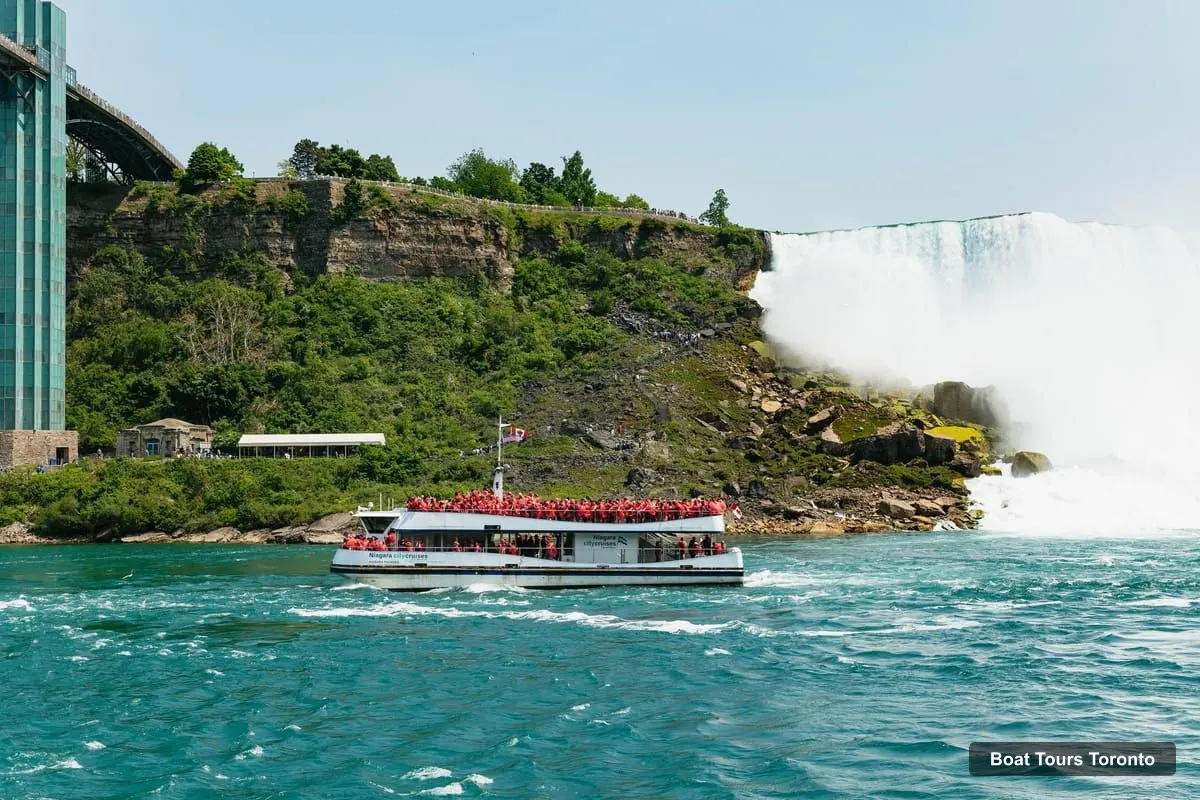 Toronto Harbor Cruise – Niagara Falls + Winery, Cruise, & Lunch Option