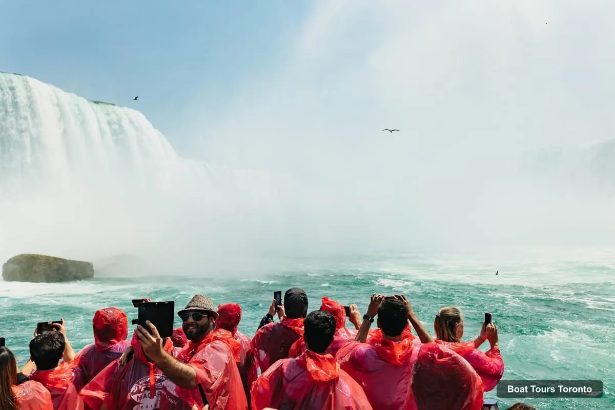Toronto Harbor Cruise – Niagara Falls + Winery, Cruise, & Lunch Option (photo 2)
