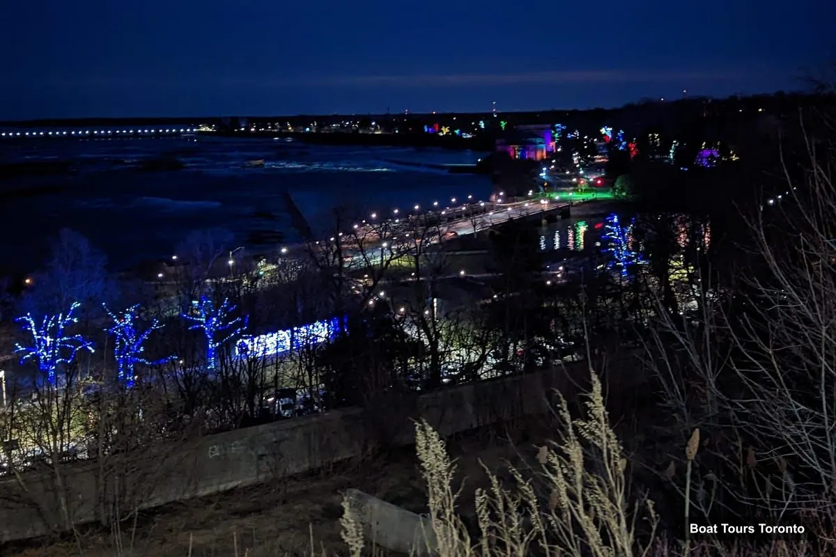 Toronto Harbor Cruise – Niagara Falls Tour with Boat Ride, Dinner, & Lights (photo 2)