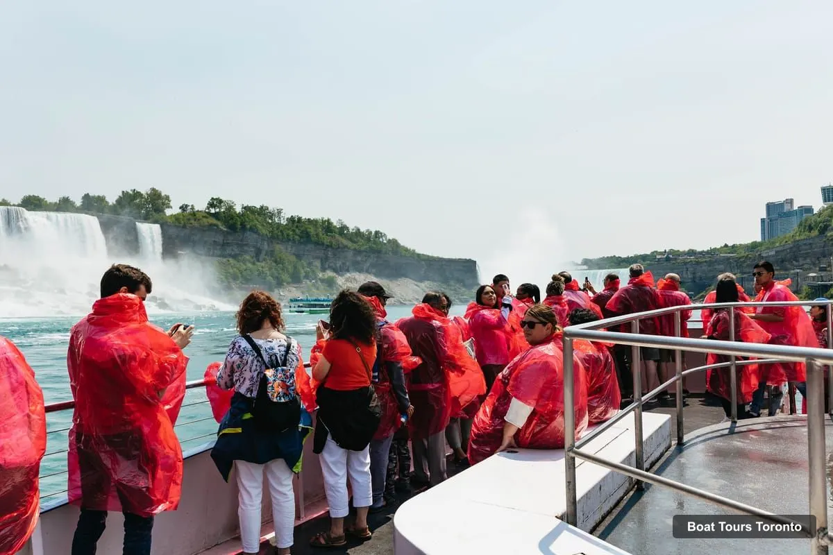 Toronto Harbor Cruise – Niagara Falls + Winery, Cruise, & Lunch Option (photo 5)