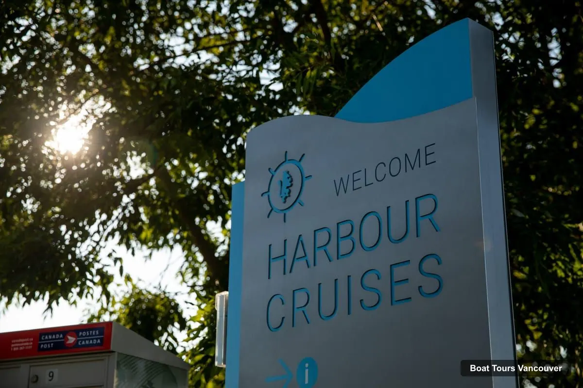 Boat Tours Vancouver – Harbor Sightseeing Cruise (photo 3)