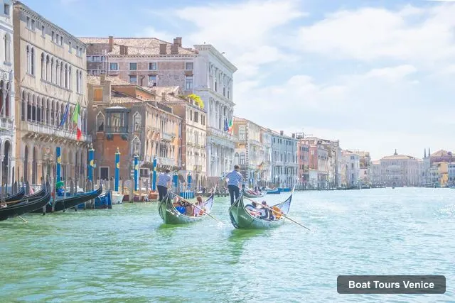 Boat Tours in Venice – Shared Gondola Ride Across the Grand Canal