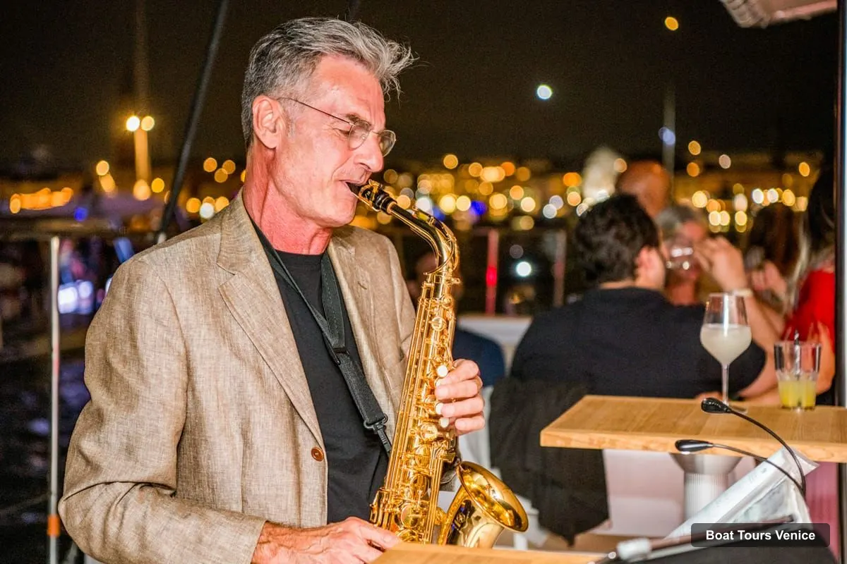 Boat Tours Venice – Catamaran Sunset Jazz Cruise with Aperitivo (photo 2)