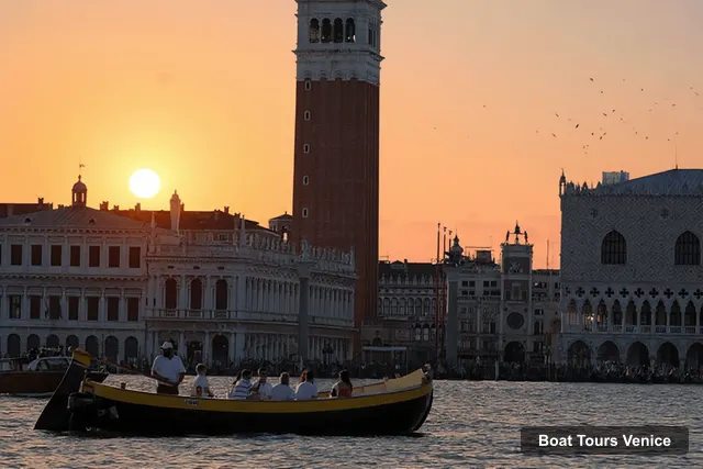 Boat Tours Venice – Prosecco Sunset Cruise on a Traditional Boat